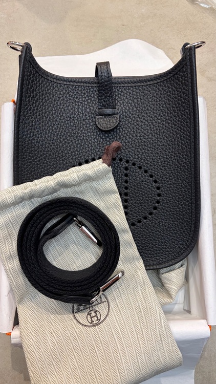 エルメス エブリン （ブランドバッグ）の商品画像 - 査定依頼日：2025年11月16日 - 最高査定価格：400,000円