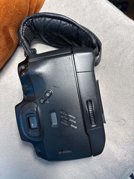 Z-1（カメラ）の商品画像 - 査定依頼日：2026年4月6日 - 最高査定価格：1,000円