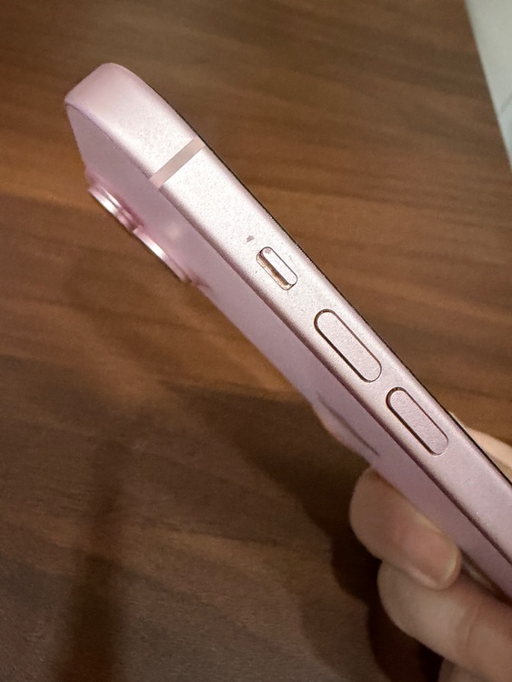 ・iPhone 15 ・カラー：ピンク ・容量：128GB ・SIMロックなし（SIMフリー） ・バッテリー最大容量：83% ・充放電回数：919回 ・動作確認済み（スマホ）の商品画像 - 査定依頼日：2026年7月17日 - 最高査定価格：63,000円