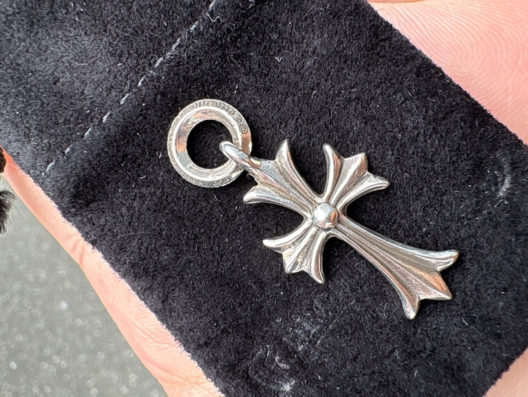 タイニーCHクロスペンダント（古着・ファッション）の商品画像 - 査定依頼日：2025年12月18日 - 最高査定価格：120,000円