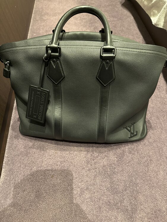 ロックイットＭ59158（ブランドバッグ）の商品画像 - 査定依頼日：2025年1月4日 - 最高査定価格：200,000円