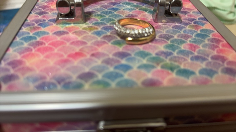 コーチバッグ、スワロフスキー（金・貴金属）の商品画像 - 査定依頼日：2025年8月17日 - 最高査定価格：2,000円