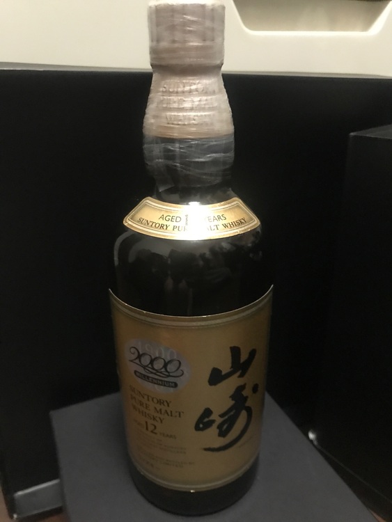 ウイスキー サントリー山崎 （お酒）の商品画像 - 査定依頼日：2025年8月27日 - 最高査定価格：235,000円