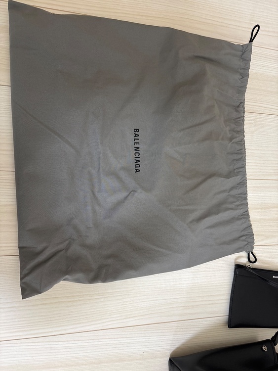 バレンシアガ  （ブランドバッグ）の商品画像 - 査定依頼日：2025年12月17日 - 最高査定価格：88,000円