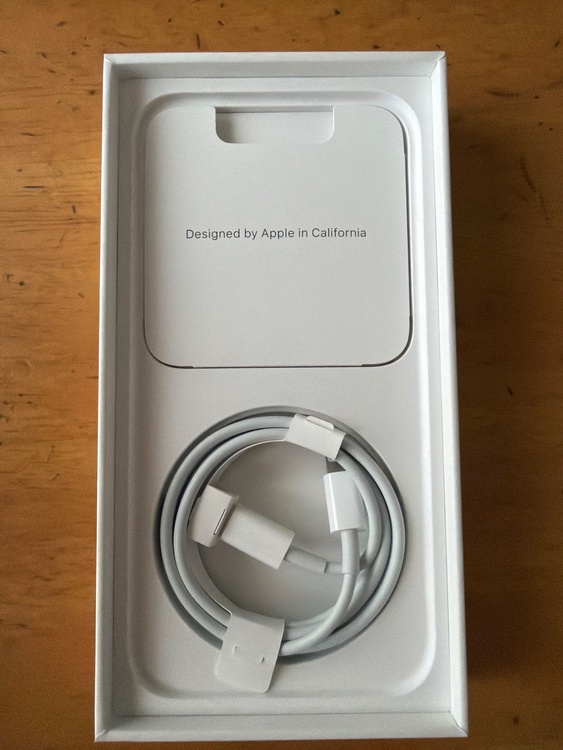 iPhone 14 256GB Softbank（スマホ）の商品画像 - 査定依頼日：2026年5月1日 - 最高査定価格：55,000円