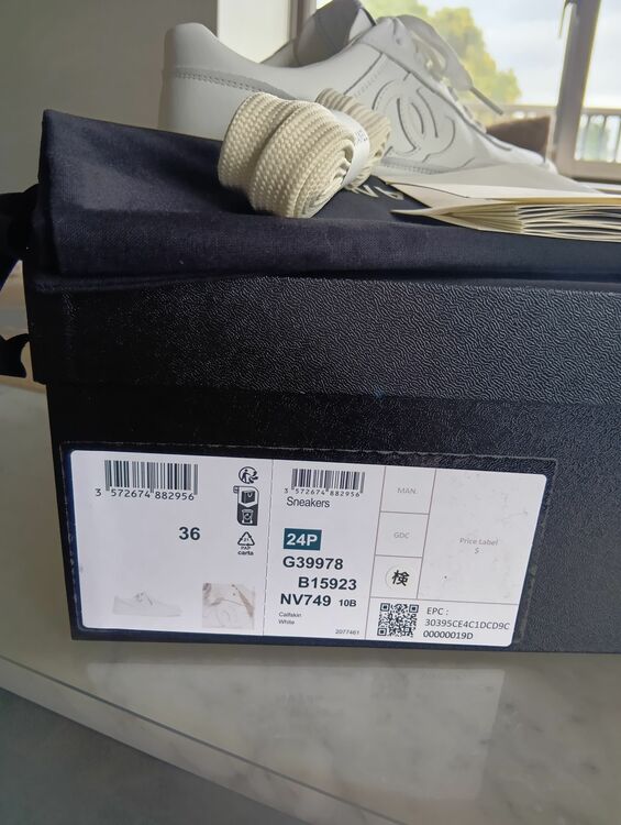 シャネルスニーカーG39978B15923（古着・ファッション）の商品画像 - 査定依頼日：2025年11月6日 - 最高査定価格：100,000円