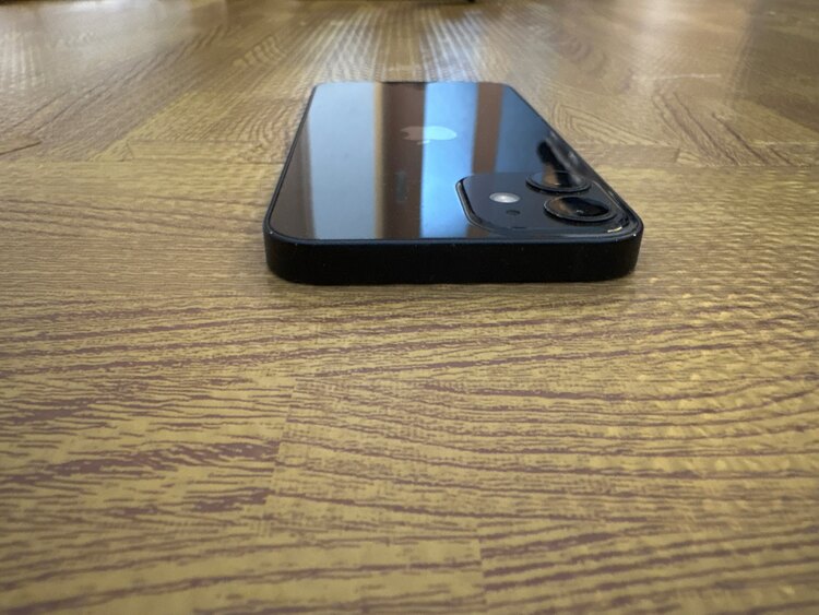 iPhone 12 mini 128GB SIMフリー（スマホ）の商品画像 - 査定依頼日：2025年5月1日 - 最高査定価格：27,000円