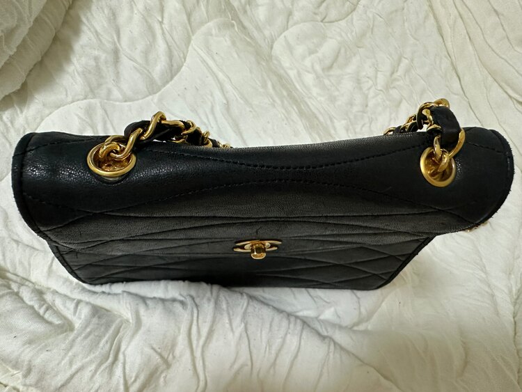 シャネル　ショルダーバッグ（ブランド財布・小物）の商品画像 - 査定依頼日：2025年5月22日 - 最高査定価格：80,000円