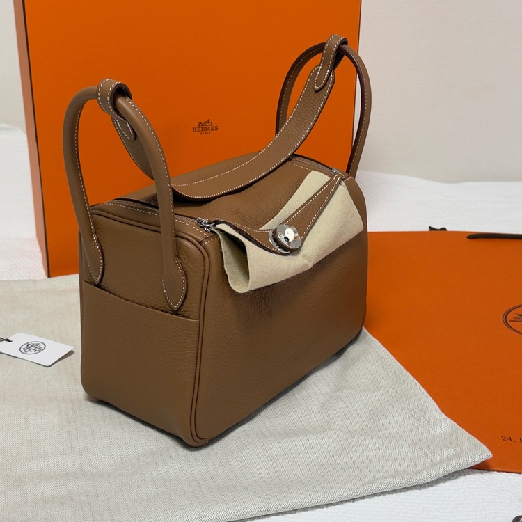 エルメス リンディ （ブランドバッグ）の商品画像 - 査定依頼日：2025年6月5日 - 最高査定価格：1,450,000円