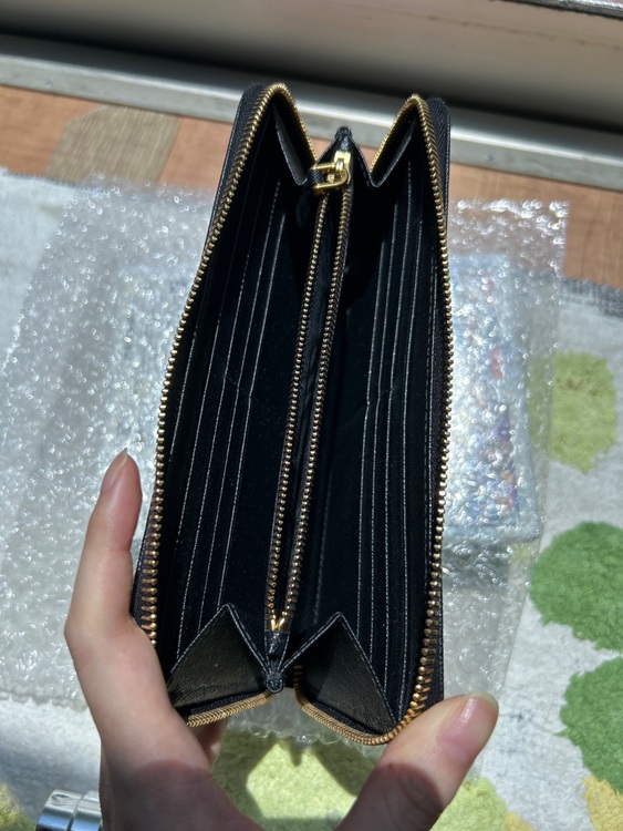 サフィアーノレザー　長財布（古着・ファッション）の商品画像 - 査定依頼日：2025年7月26日 - 最高査定価格：20,000円