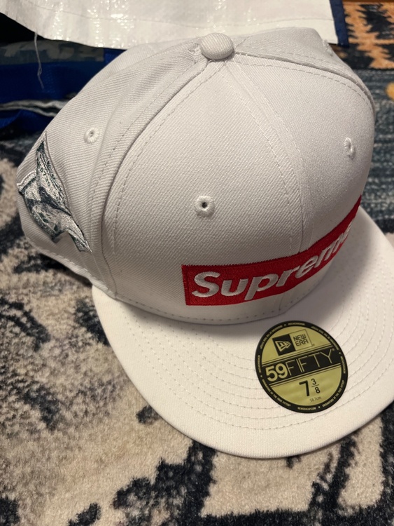 Money Box Logo New Era（古着・ファッション）の商品画像 - 査定依頼日：2026年3月17日 - 最高査定価格：4,000円