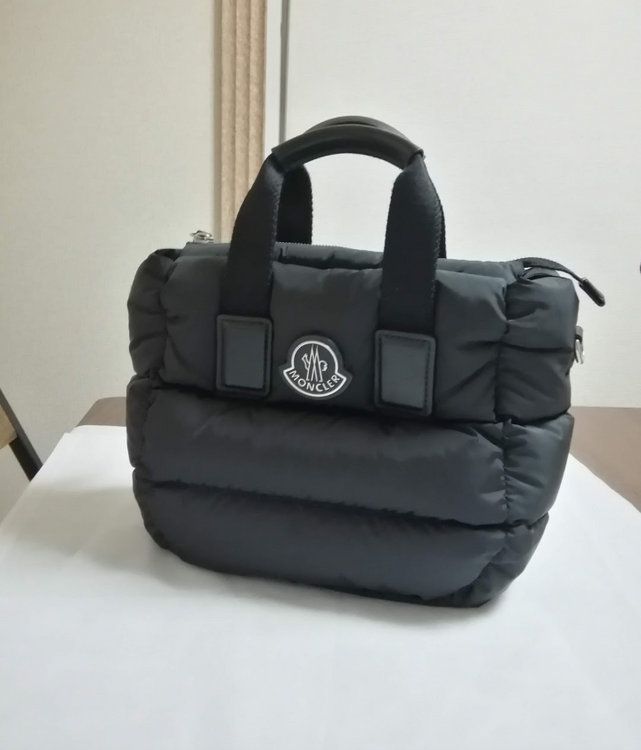 MONCLER　CARADOC MINI バッグ（ブランドバッグ）の商品画像 - 査定依頼日：2025年4月28日 - 最高査定価格：75,000円