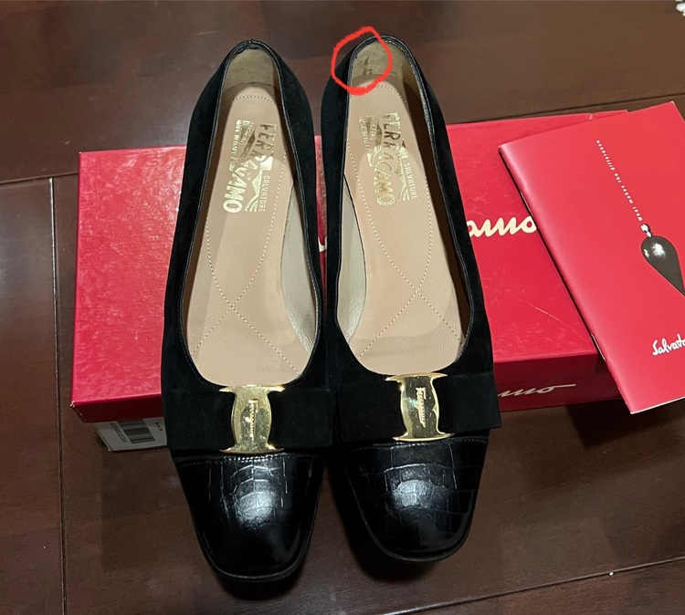 フェラガモ靴　ビアンカ3cmヒール（ブランド財布・小物）の商品画像 - 査定依頼日：2025年11月21日 - 最高査定価格：2,000円