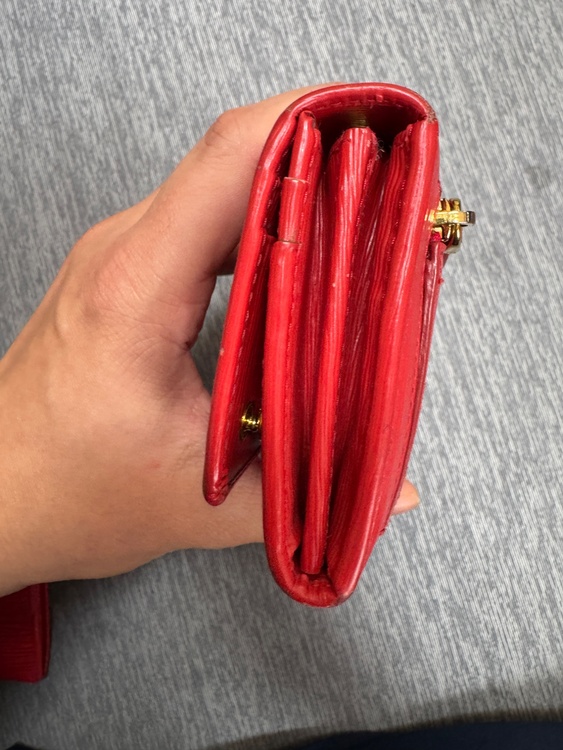 サフィアーノレザー（ブランドバッグ）の商品画像 - 査定依頼日：2026年1月30日 - 最高査定価格：20,000円