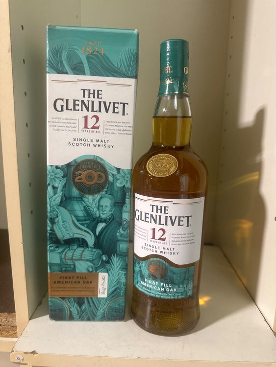 グレンリベット12年（お酒）の商品画像 - 査定依頼日：2025年8月15日 - 最高査定価格：3,000円