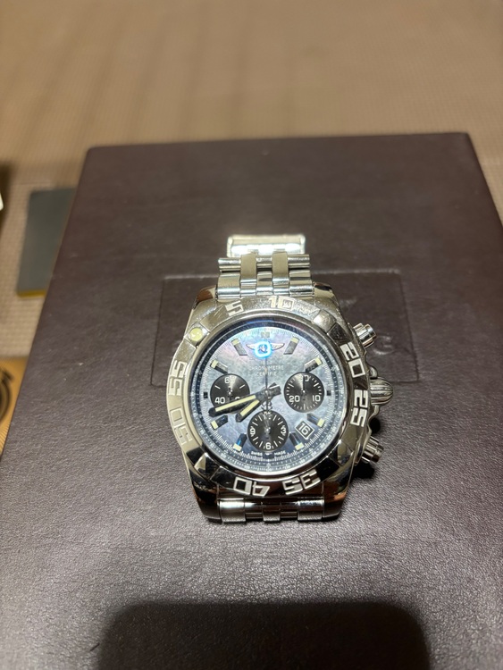 ブライトリング クロノマット （高級時計）の商品画像 - 査定依頼日：2025年9月30日 - 最高査定価格：500,000円