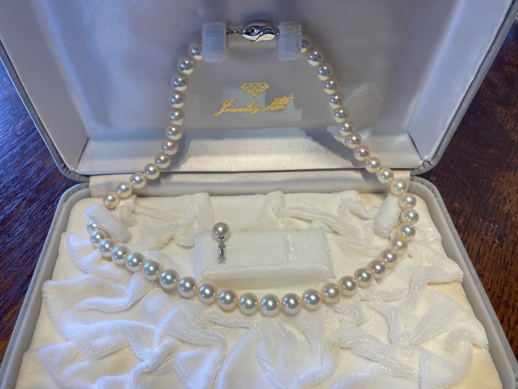 ネックレス、イヤリング（宝石）の商品画像 - 査定依頼日：2026年2月1日 - 最高査定価格：20,000円