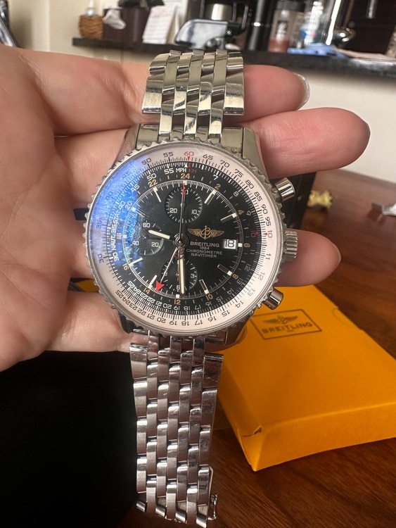 ブライトリング ナビタイマー （高級時計）の商品画像 - 査定依頼日：2025年9月10日 - 最高査定価格：550,000円