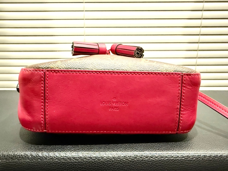 サントンジュ（ブランドバッグ）の商品画像 - 査定依頼日：2025年12月19日 - 最高査定価格：120,000円