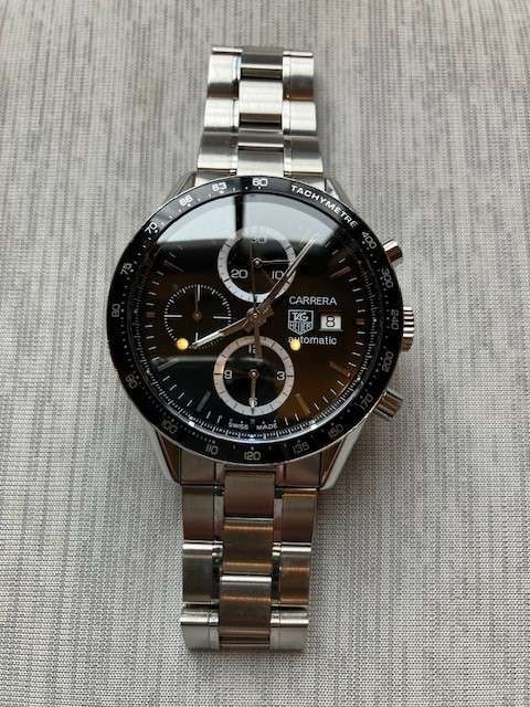 タグホイヤー カレラ タグホイヤークロノグラフCV2010.BA0786（高級時計）の商品画像 - 査定依頼日：2025年5月19日 - 最高査定価格：165,000円