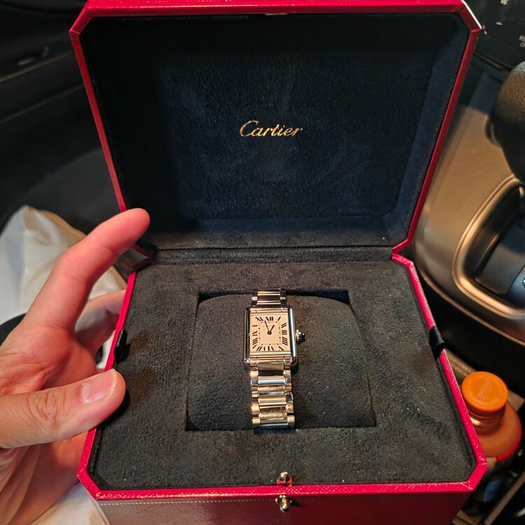 カルティエ タンク WSTA009（高級時計）の商品画像 - 査定依頼日：2026年1月30日 - 最高査定価格：520,000円