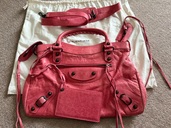 バレンシアガ  （ブランドバッグ）の商品画像 - 査定依頼日：2025年9月29日 - 最高査定価格：100,000円