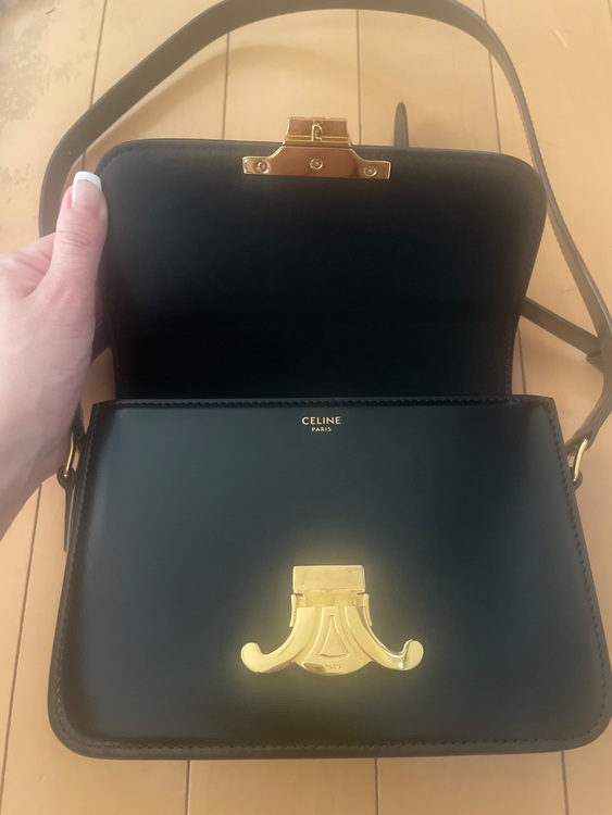 トリオンフ（ブランドバッグ）の商品画像 - 査定依頼日：2025年7月20日 - 最高査定価格：270,000円