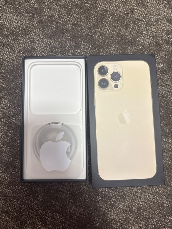 iPhone13 ProMAX（スマホ）の商品画像 - 査定依頼日：2025年9月5日 - 最高査定価格：76,000円