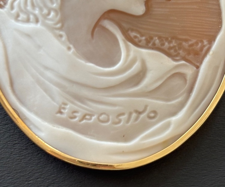 シェルカメオ、ESPOSITOサイン入り（宝石）の商品画像 - 査定依頼日：2026年9月28日 - 最高査定価格：15,000円