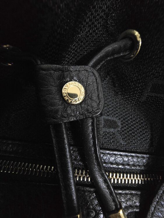 ブルガリバッグ  （ブランドバッグ）の商品画像 - 査定依頼日：2025年6月2日 - 最高査定価格：16,000円