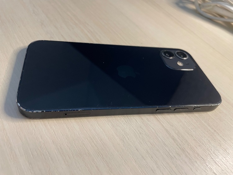 iPhone12（スマホ）の商品画像 - 査定依頼日：2025年9月17日 - 最高査定価格：18,000円