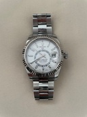 ロレックス スカイドゥエラー 32693（スカイドゥエラー）の商品画像 - 美品 - 査定完了日：2025.11.18 - 最高査定価格：3,000,000円