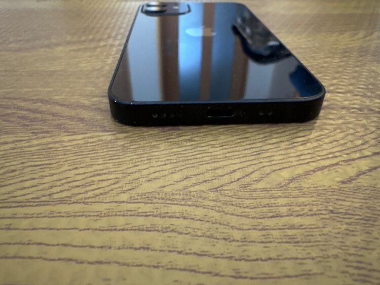 iPhone 12 mini 128GB SIMフリー（スマホ）の商品画像 - 査定依頼日：2025年5月1日 - 最高査定価格：27,000円