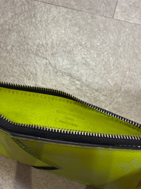 ルイヴィトン タイガ （ブランドバッグ）の商品画像 - 査定依頼日：2026年3月9日 - 最高査定価格：22,000円