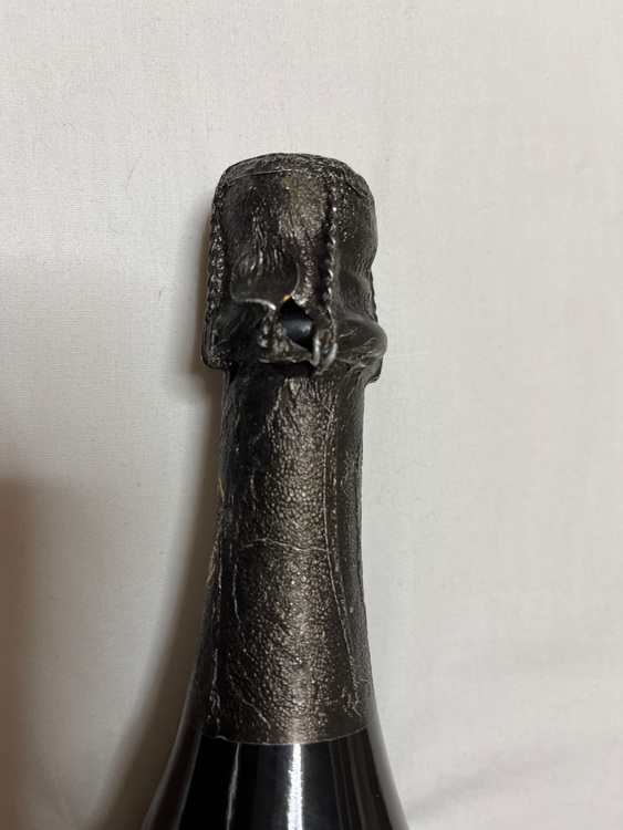 シャンパン ドン・ペリニヨン （お酒）の商品画像 - 査定依頼日：2025年9月20日 - 最高査定価格：30,000円