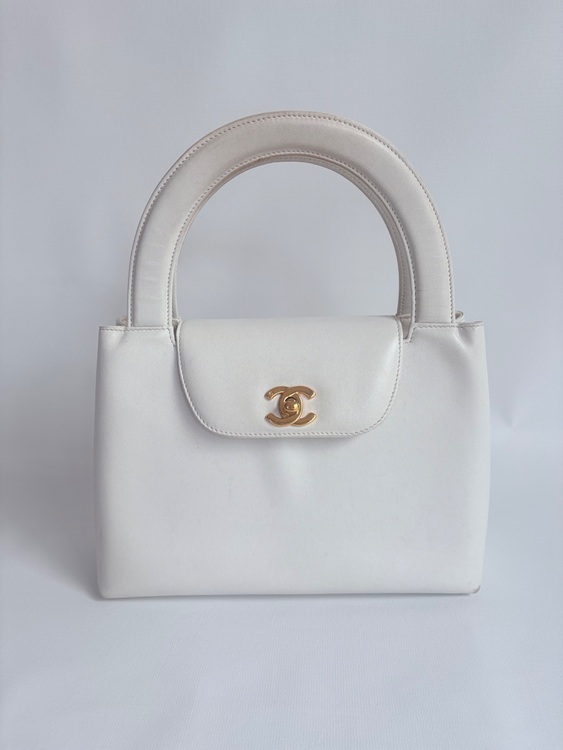 ショッピングバッグ（ブランドバッグ）の商品画像 - 査定依頼日：2025年7月14日 - 最高査定価格：400,000円