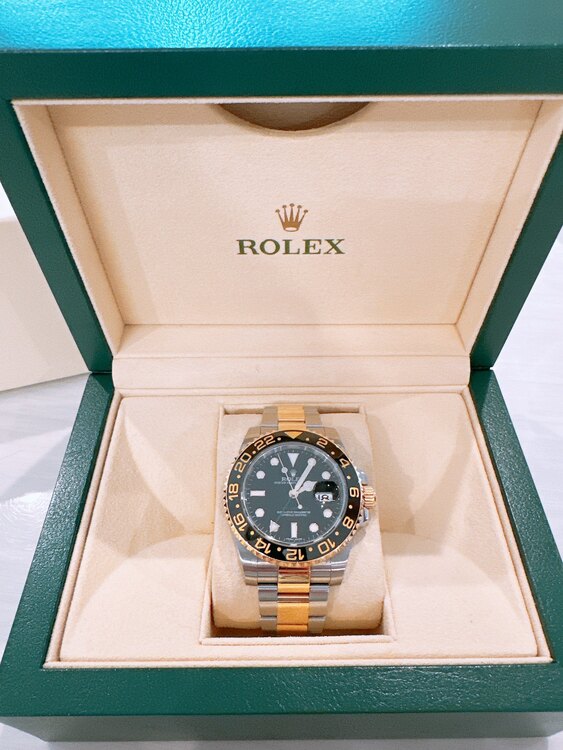 ロレックス GMTマスター 116713Ln（高級時計）の商品画像 - 査定依頼日：2025年5月27日 - 最高査定価格：2,020,000円