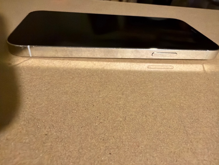 iPhone 12 Pro 256GB SIMフリー（スマホ）の商品画像 - 査定依頼日：2026年2月1日 - 最高査定価格：31,000円