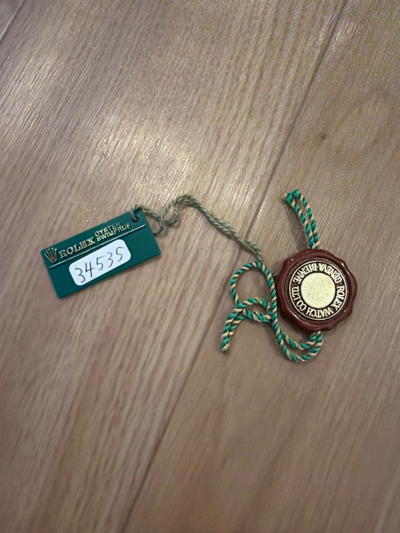 ロレックス エクスプローラー U56709（高級時計）の商品画像 - 査定依頼日：2026年2月13日 - 最高査定価格：1,300,000円