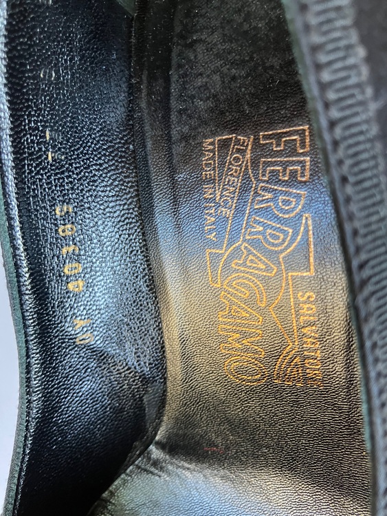 フェラガモ  （ブランドバッグ）の商品画像 - 査定依頼日：2025年9月15日 - 最高査定価格：2,000円