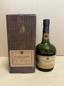クルボアジェ　ナポレオン　コニャック　COURVOISIER NAPOLEON （お酒）の商品画像 - 査定依頼日：2024年5月3日 - 最高査定価格：1,500円