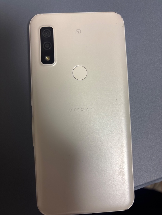 arrows arrows We SIMフリー（スマホ）の商品画像 - 査定依頼日：2026年7月21日 - 最高査定価格：5,500円