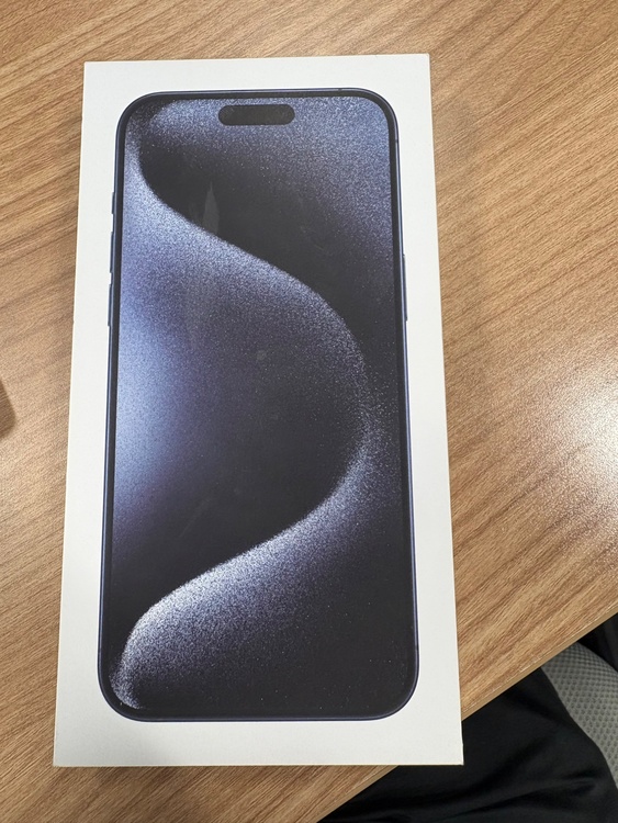 iPhone15 PROMAX 258G（スマホ）の商品画像 - 査定依頼日：2026年5月25日 - 最高査定価格：141,000円