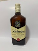 バランタイン　FINEST ブレンデッド　スコッチ　ウイスキー（お酒）の商品画像 - 査定依頼日：2025年8月30日 - 最高査定価格：200円