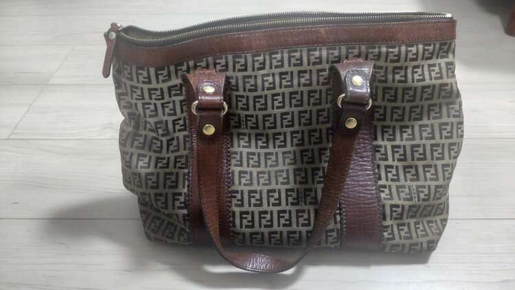 トートバック（ブランドバッグ）の商品画像 - 査定依頼日：2025年3月5日 - 最高査定価格：15,000円