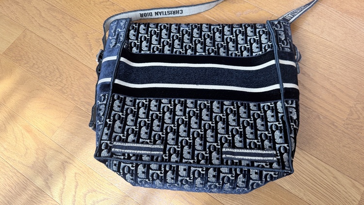 Christian Dior オブリーク モーション バックパック リュック ブラック（ブランドバッグ）の商品画像 - 査定依頼日：2026年9月21日 - 最高査定価格：160,000円