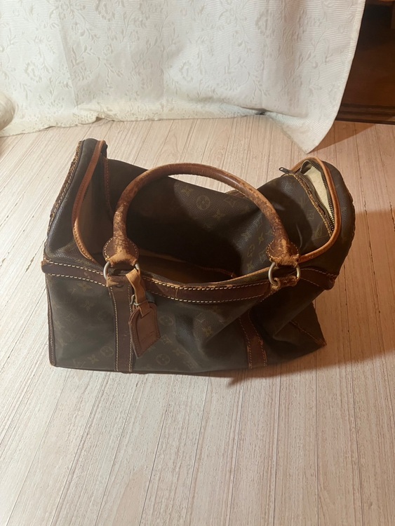 バック（ブランドバッグ）の商品画像 - 査定依頼日：2025年11月15日 - 最高査定価格：10,000円