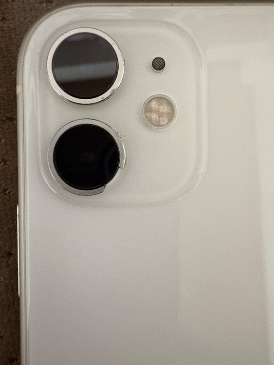 iPhone11 64GB SIMフリー（スマホ）の商品画像 - 査定依頼日：2026年3月4日 - 最高査定価格：16,000円