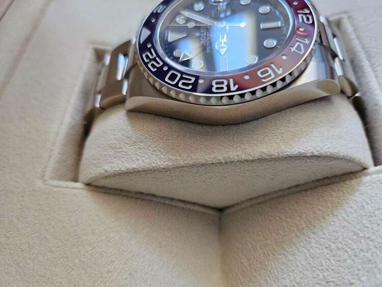 126719BLRO（高級時計）の商品画像 - 査定依頼日：2024年12月20日 - 最高査定価格：5,000,000円