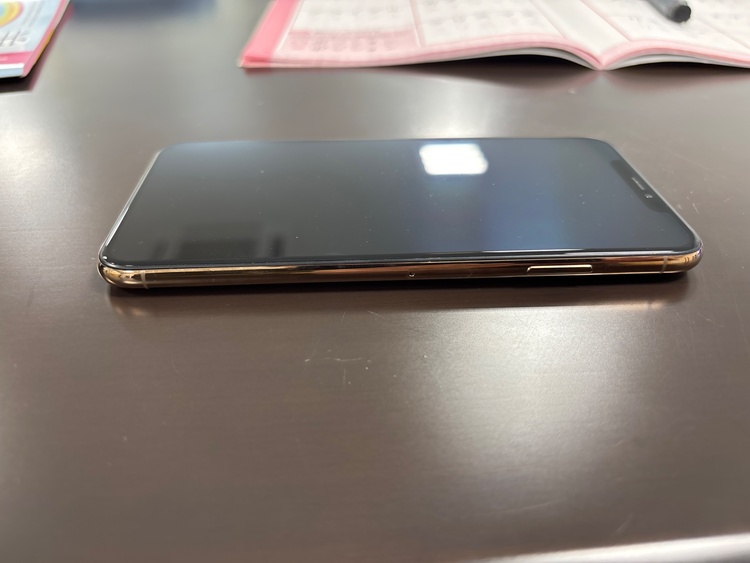 iPhone XS Max 256GB（スマホ）の商品画像 - 査定依頼日：2026年1月24日 - 最高査定価格：18,000円